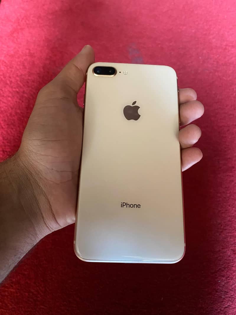 Apple iPhone 8 Plus 1