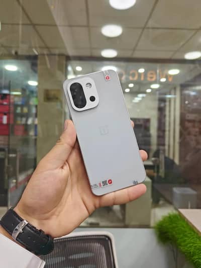 One Plus 13T