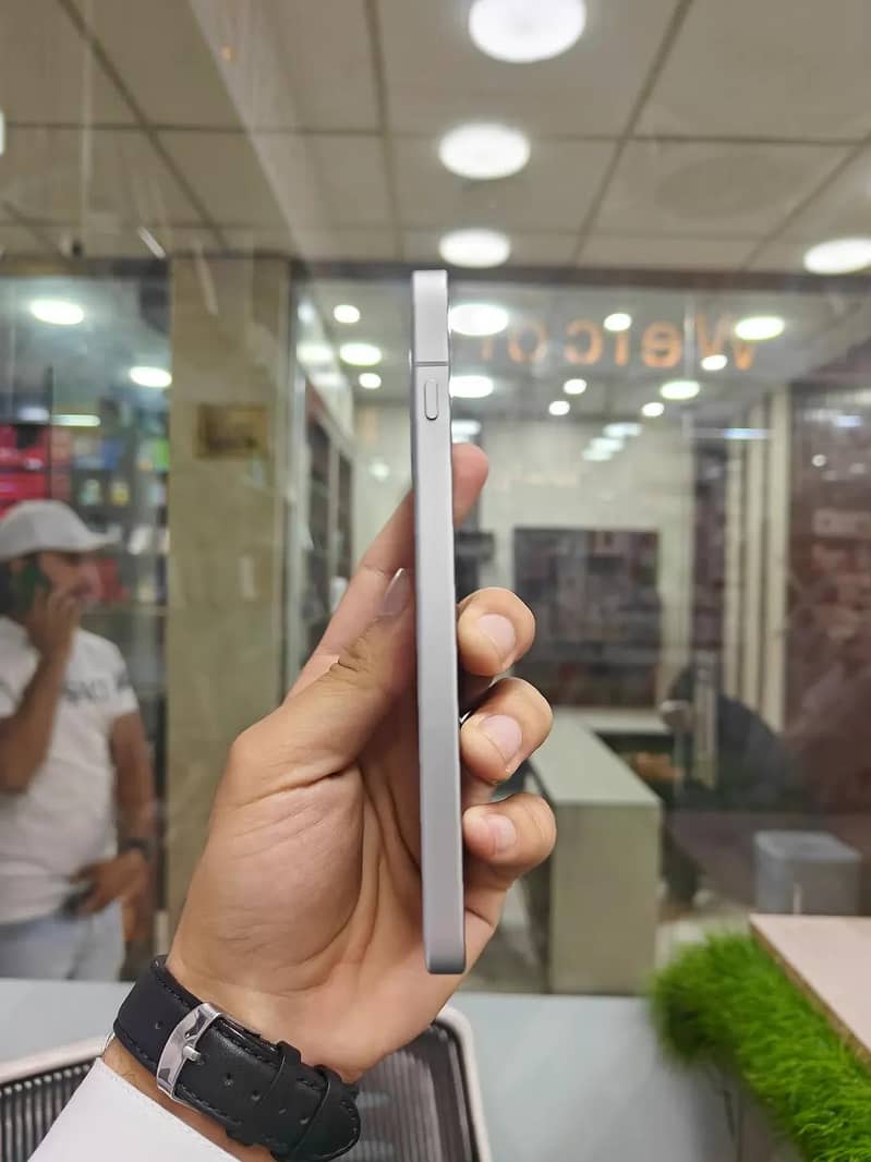 One Plus 13T 4