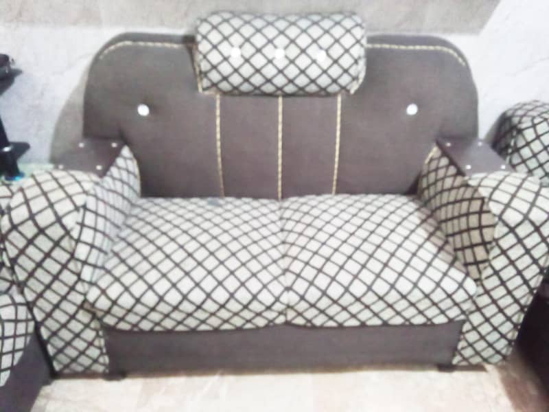 6 seater 1