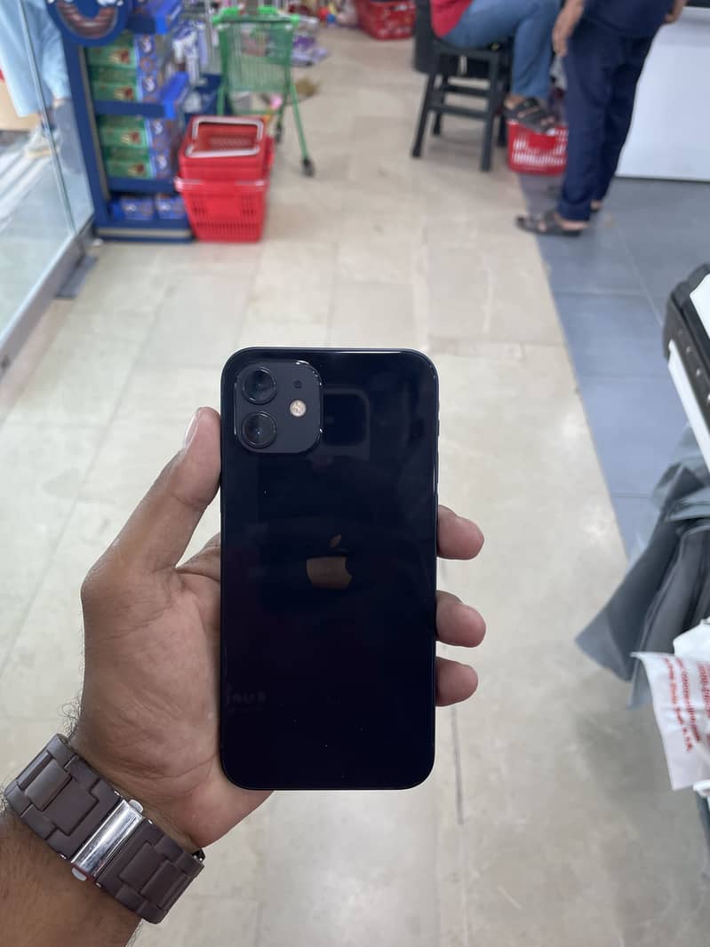 Apple iPhone 12 1
