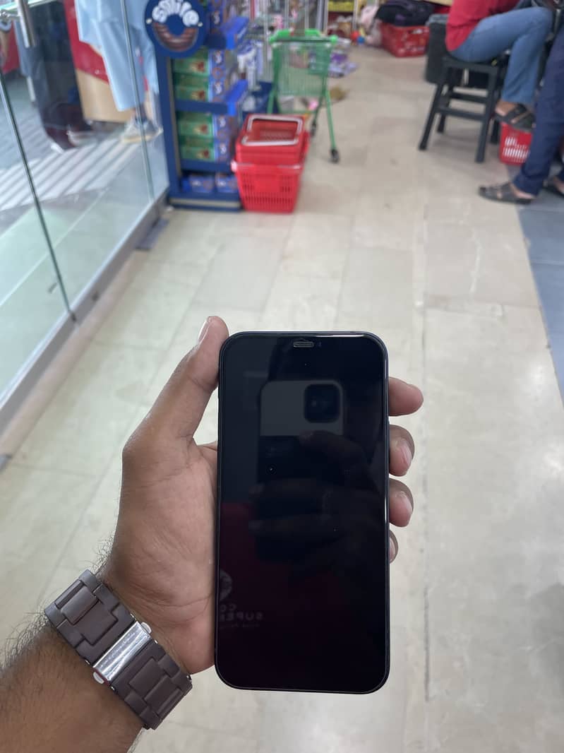 Apple iPhone 12 2