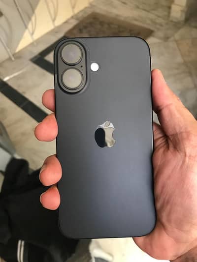 Apple iPhone 16