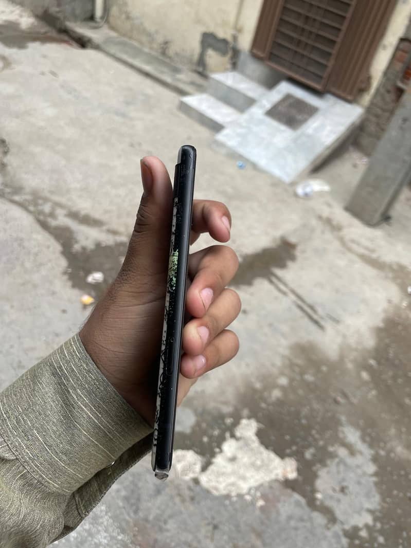 Google Pixel 6a 5