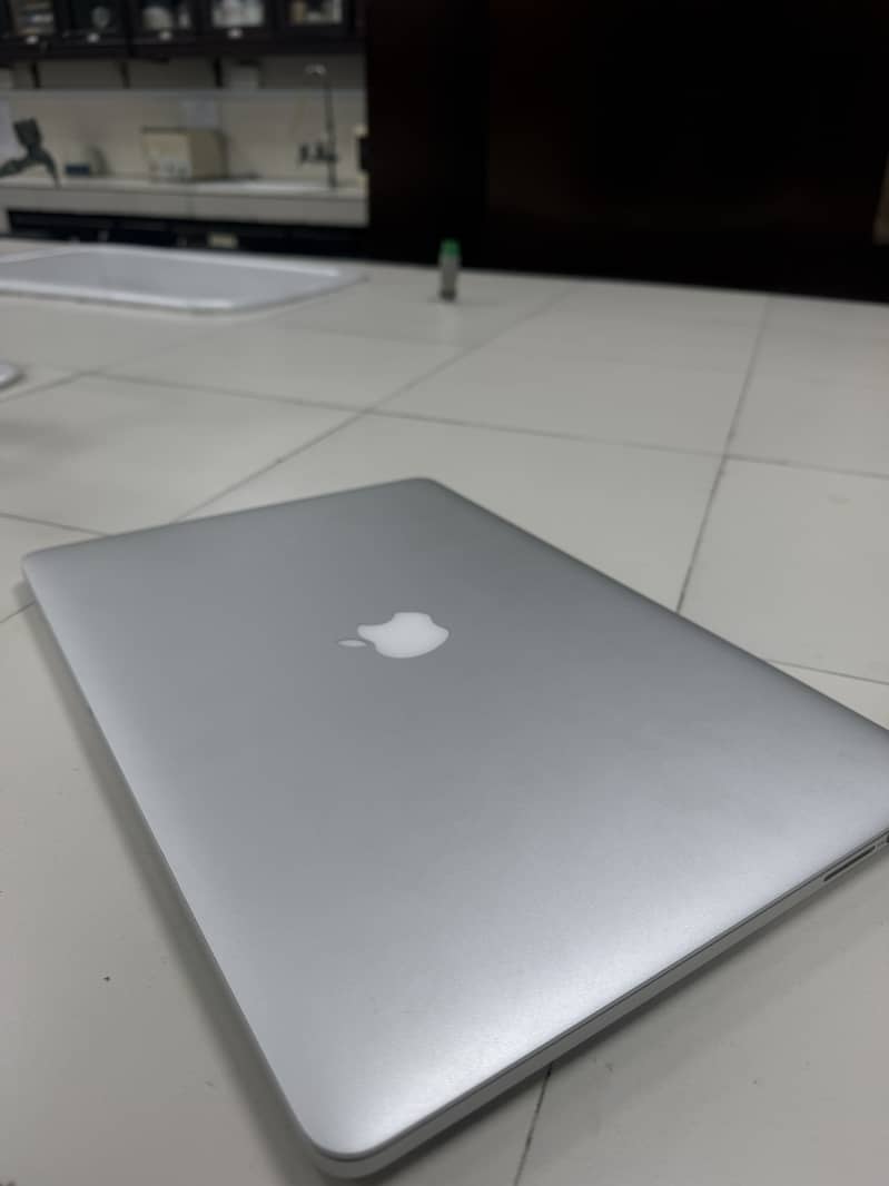 Macbook pro 0