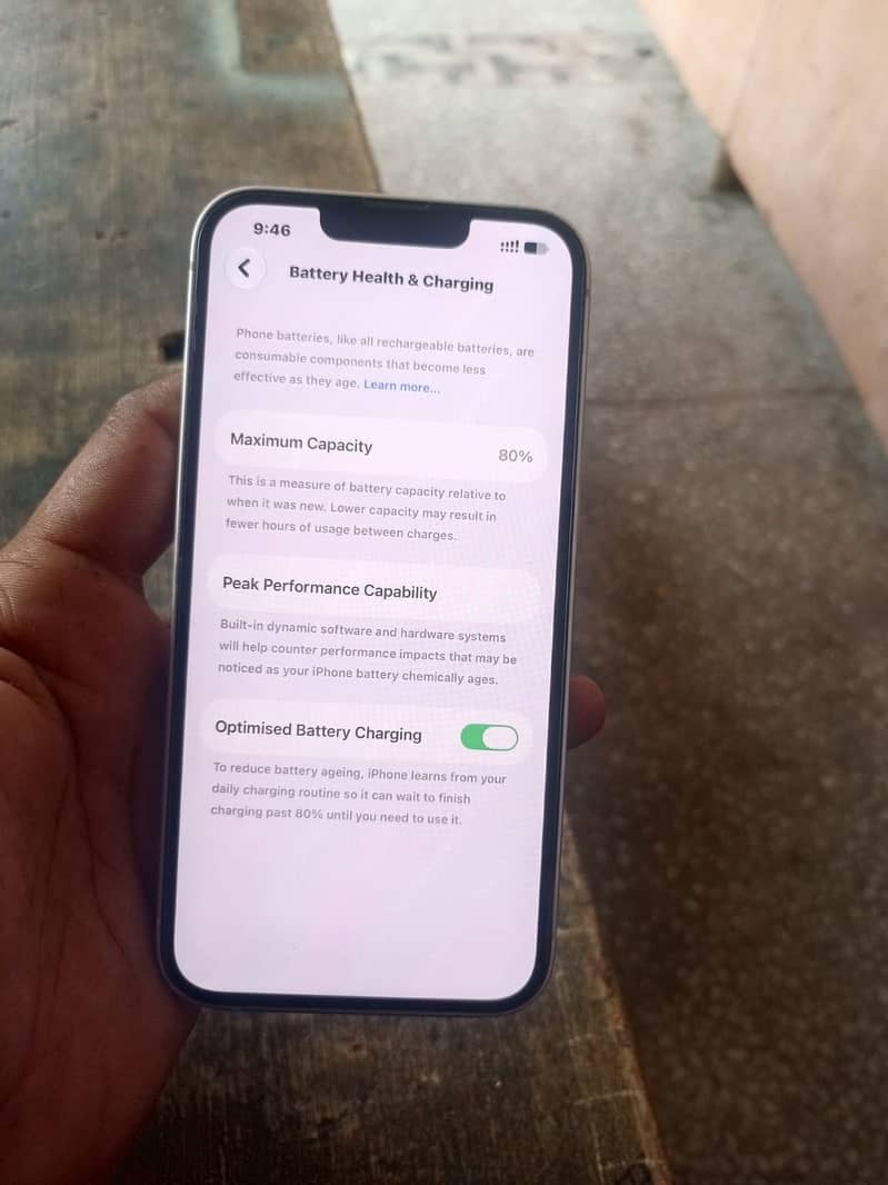 Apple iPhone 13 5