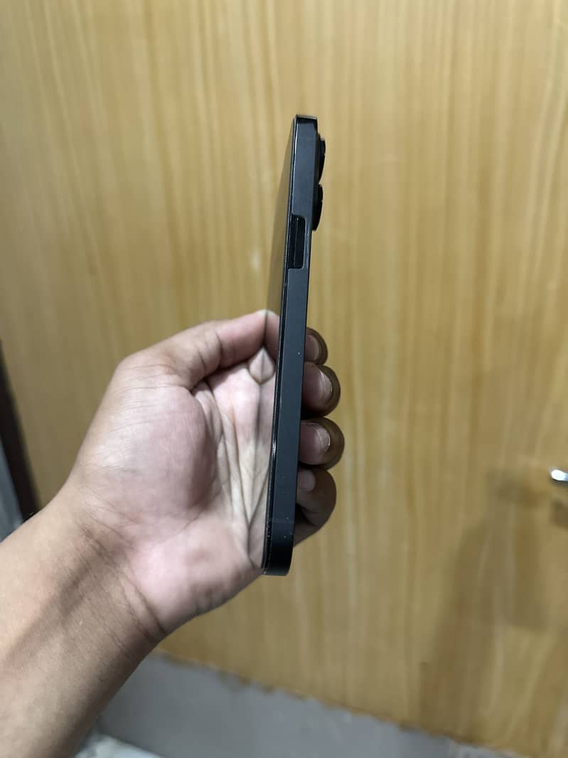Apple iPhone 14 Pro Max 1