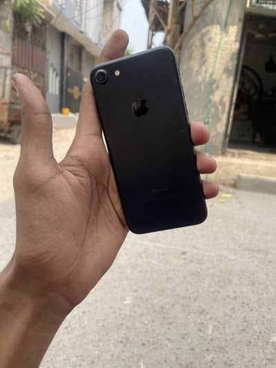 Apple iPhone 7