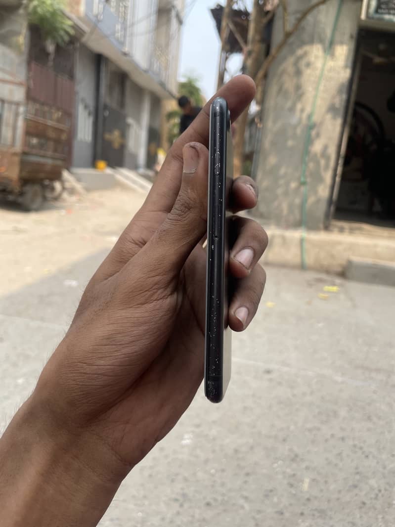Apple iPhone 7 1