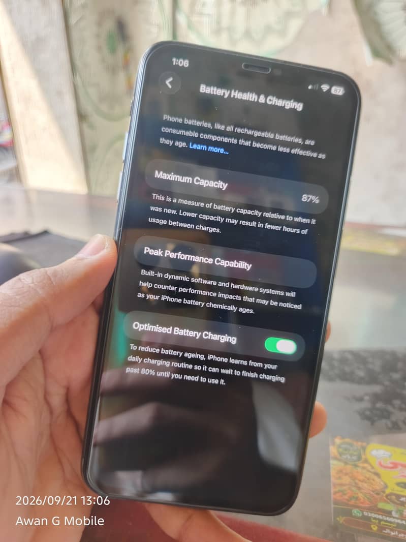 Apple iPhone 11 Pro Max 4