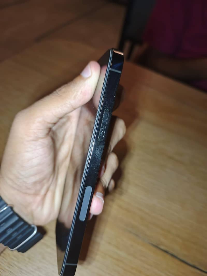 Apple iPhone 12 Pro 0