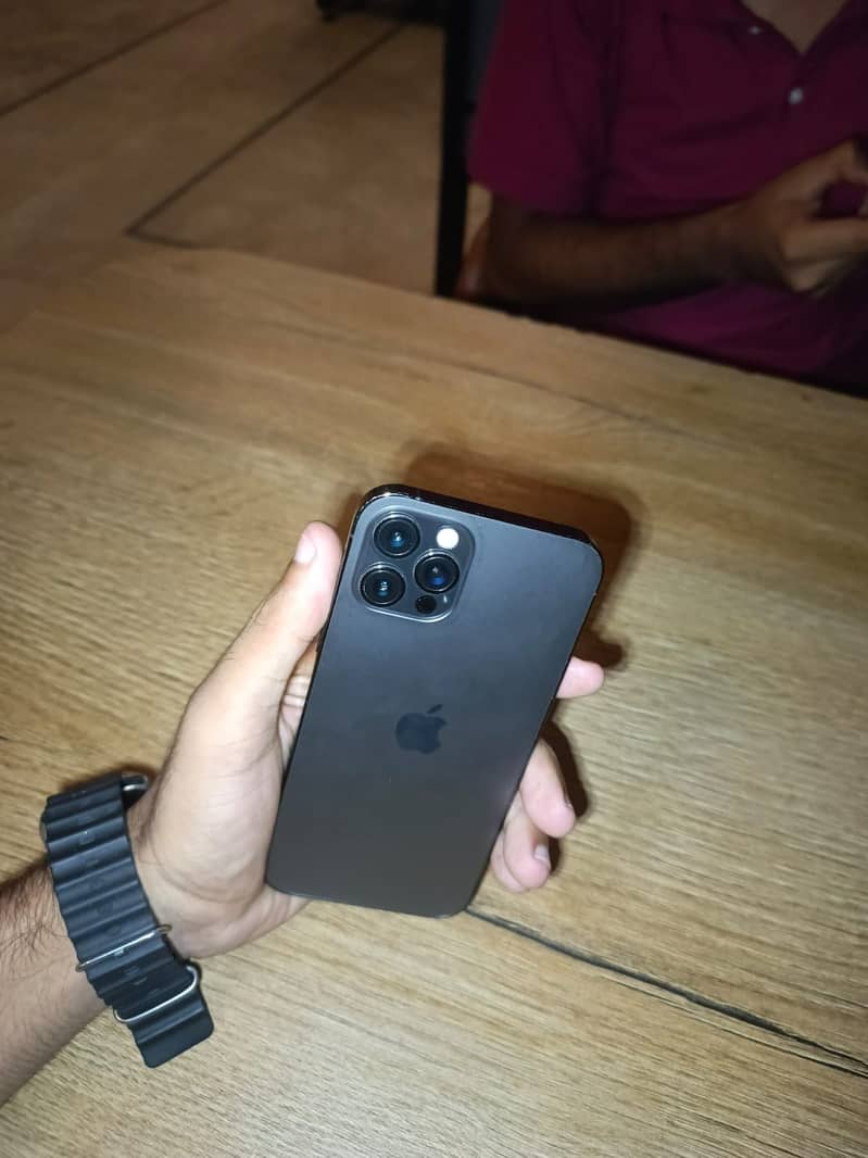 Apple iPhone 12 Pro 1