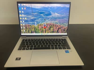 HP Elite Book 840 G9 i5-1240P 16gb DDR5 256 nvme SSD  14'' Screen