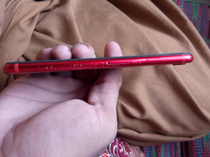 Apple iPhone 8 3