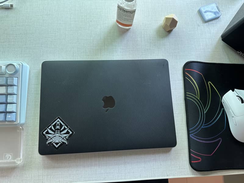 Macbook Pro 13" Mint condition 5