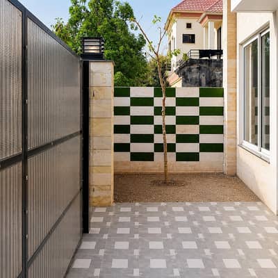 10 MARLA LIKE-NEW LUXURY HOUSE YOUR DREAM HOME AWAITS!