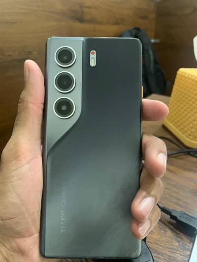 Tecno CAMON 40 Pro