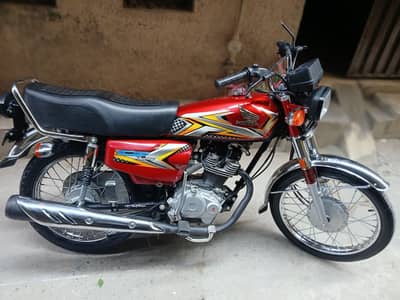 Honda CG 125 | 5,900 KM | Stylish Stickers | Excellent Condition