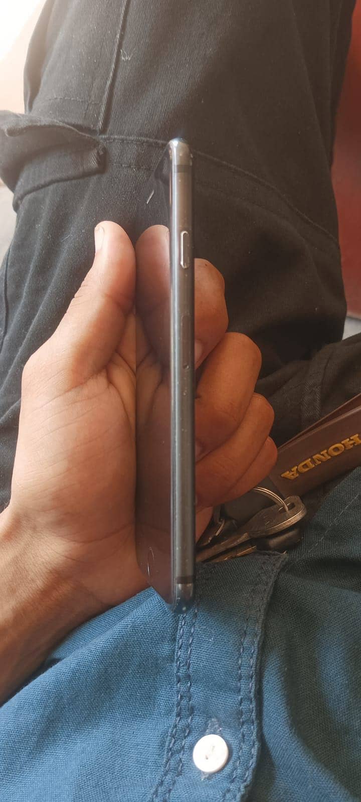 Apple iPhone 7 1