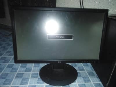 LG 21" Inch LCD Monitor 100% OK - For PC CCTV