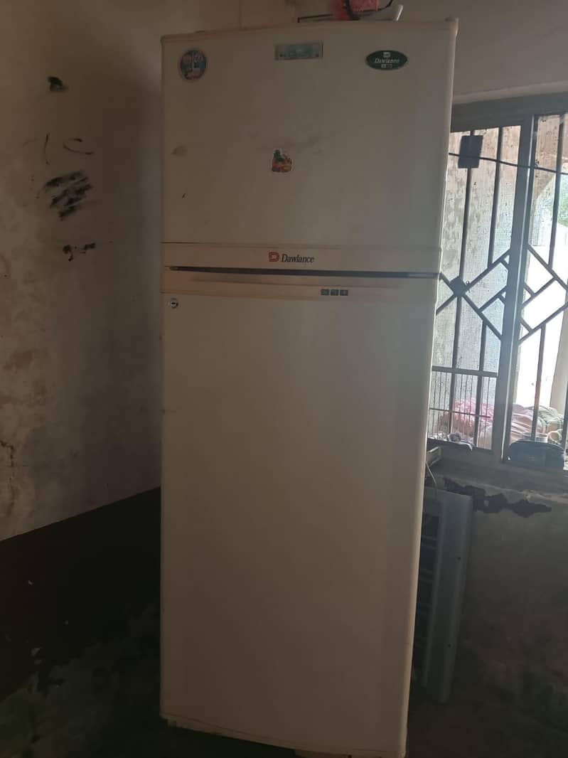 بالکل صحیح چل رہی ہے کولنگ بھی اچھی کرتی ہے اور کنڈیشن بھی صاف ہے 1