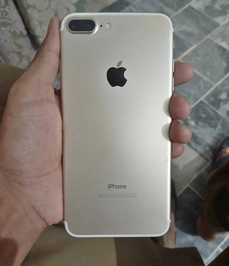 Apple iPhone 7 Plus 1
