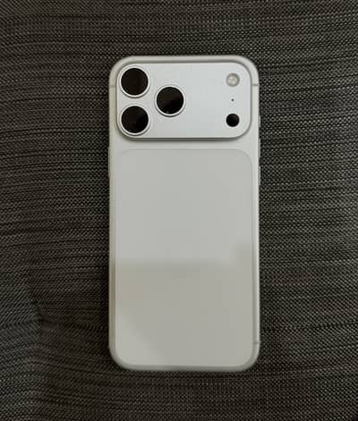 Apple iPhone 17 Pro Max — 256GB | Silver