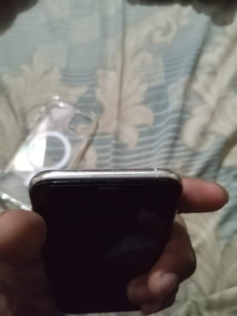 Apple iPhone 11 Pro 5