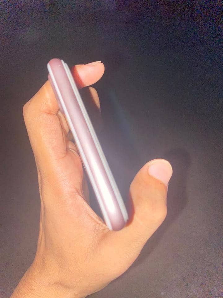 Apple iPhone 7 Plus 3