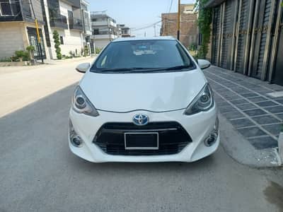 Toyota Aqua S Hybrid 2013 For Sale