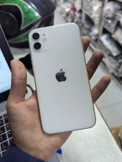 I phone 11 64 gb with box water pack