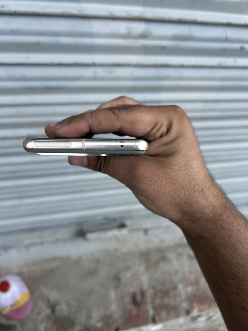 Google Pixel 7 Pro 4