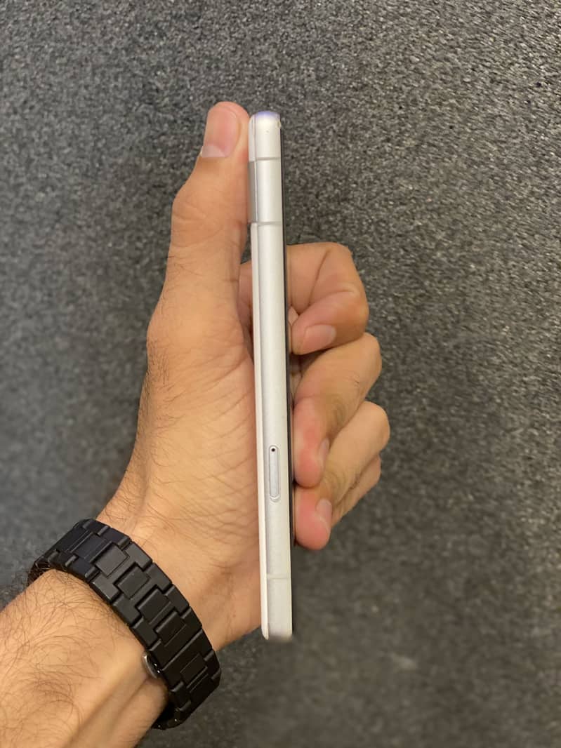 Google Pixel 7a 4