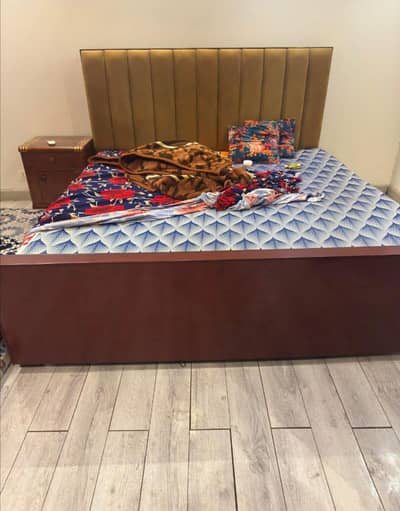 double bed 1 side table for sale good condition