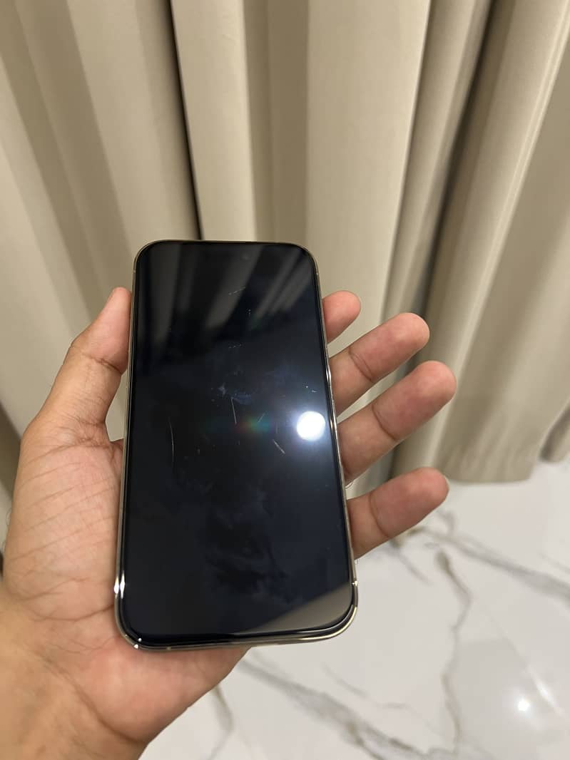 Apple iPhone 14 Pro 4