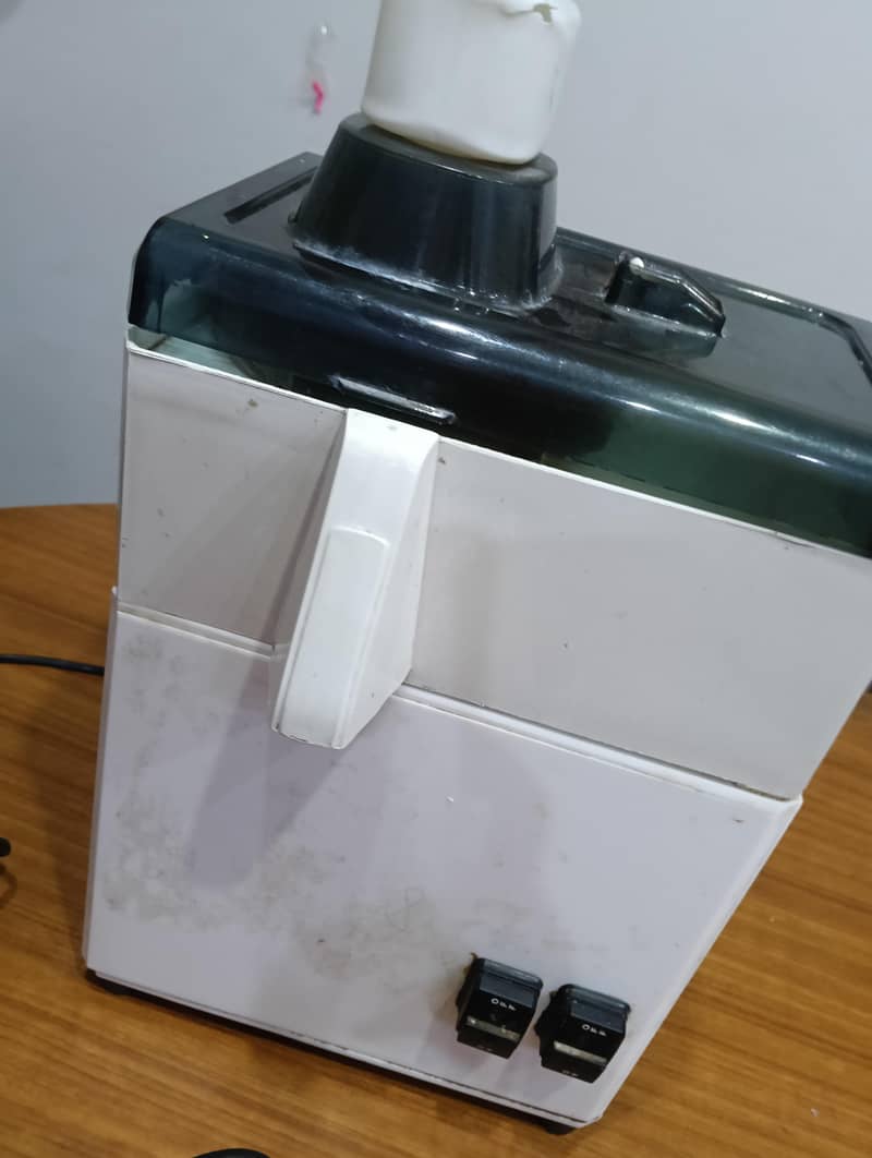 juicer machine 0