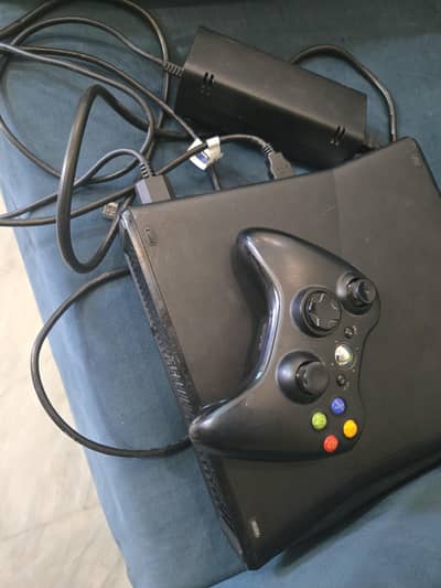 Xbox 360 Slim 250 gb Jailbreak with GTA 5 and Other games installed