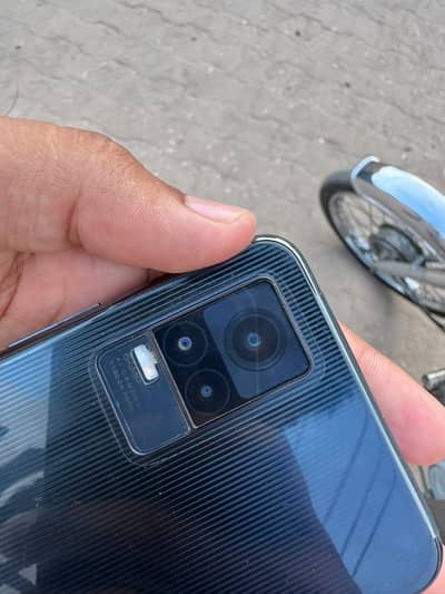 Vivo V21e full box