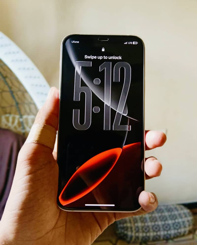 Apple iPhone 12 1