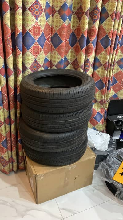 15inches Bridgestone 85+ helath tyres for sale