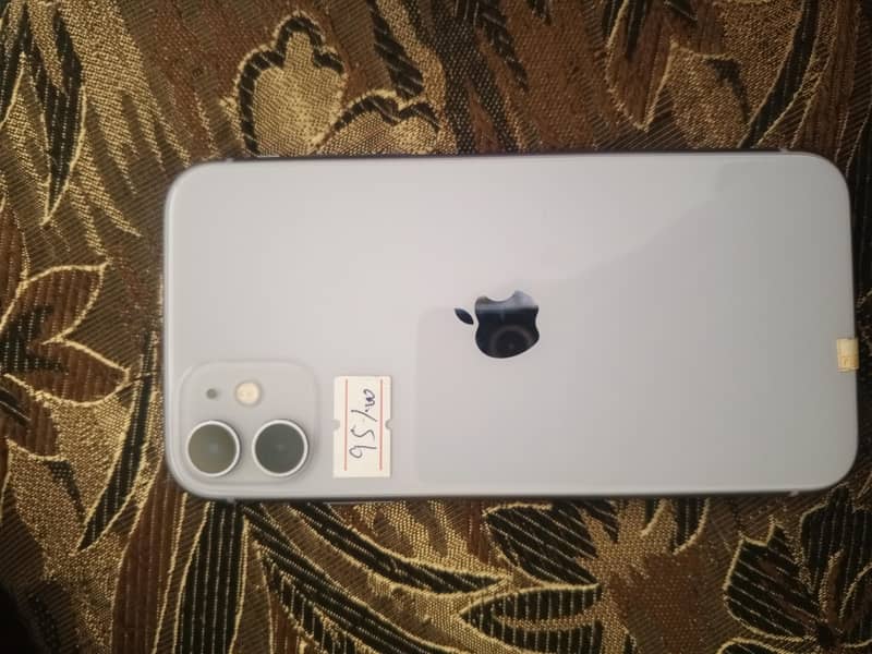 Apple iPhone 11 0