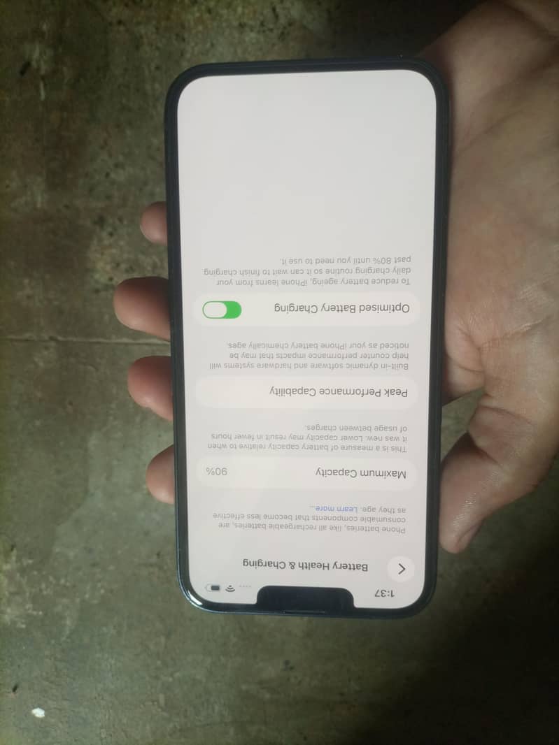 Apple iPhone 13 4
