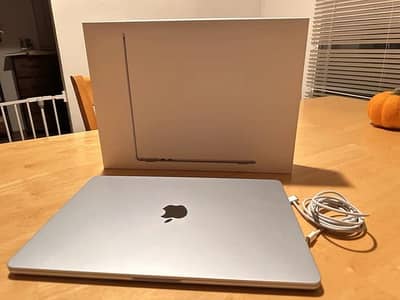 Apple MacBook M4 pro