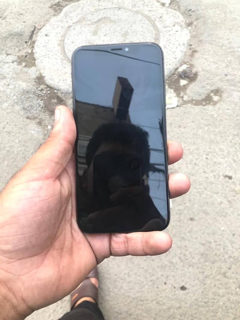 Apple iPhone X 5