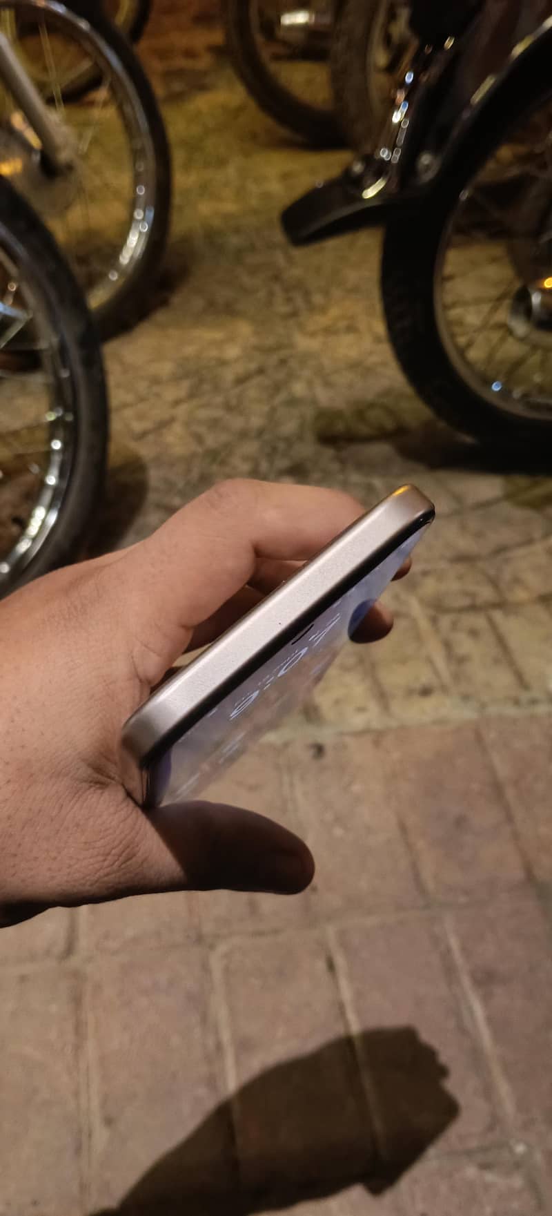 OPPO A6 4