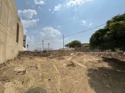 Pure westopen Corner plot for sale in sector R