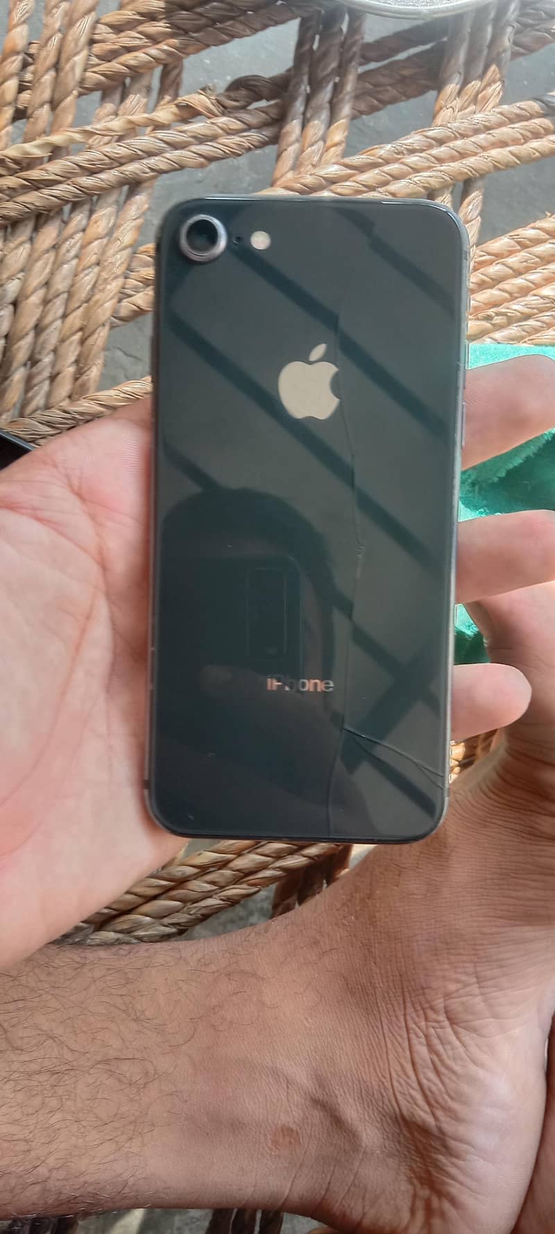 Apple iPhone 8 0