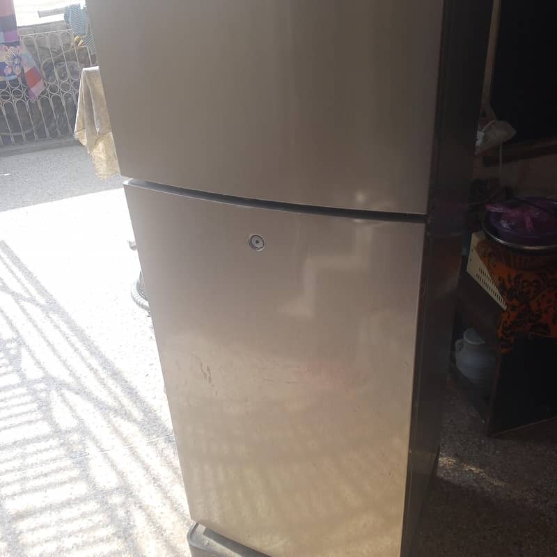 refrigerator 0