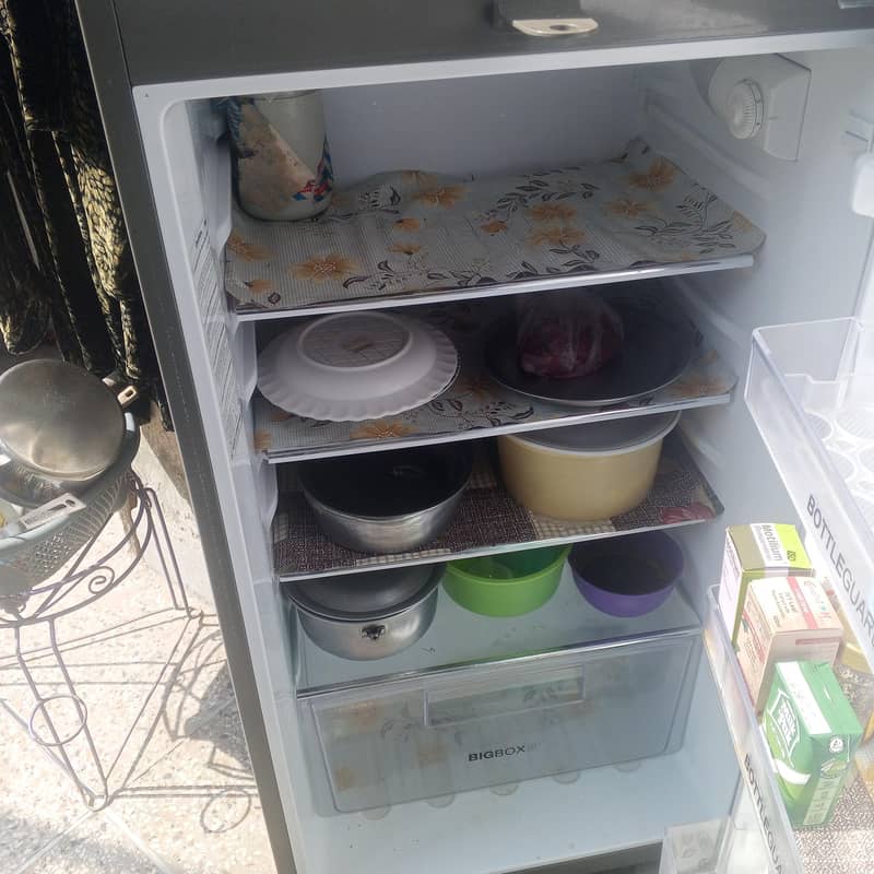refrigerator 4