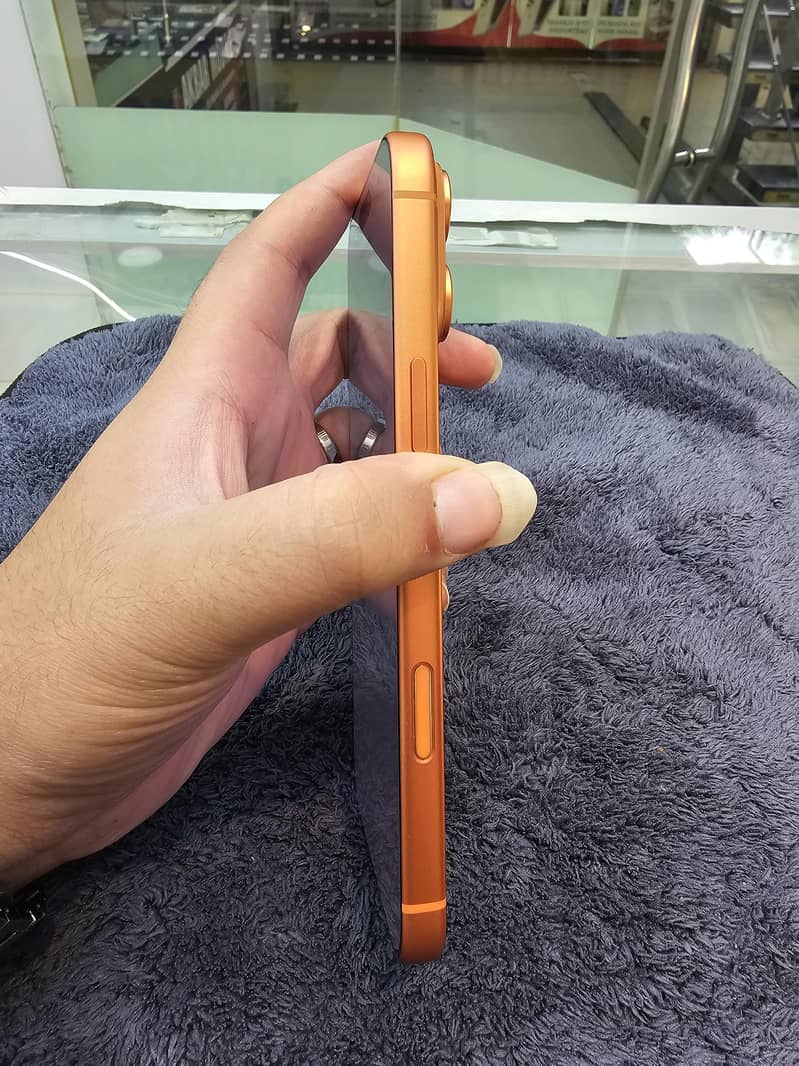 Apple iPhone 17 Pro Max 1